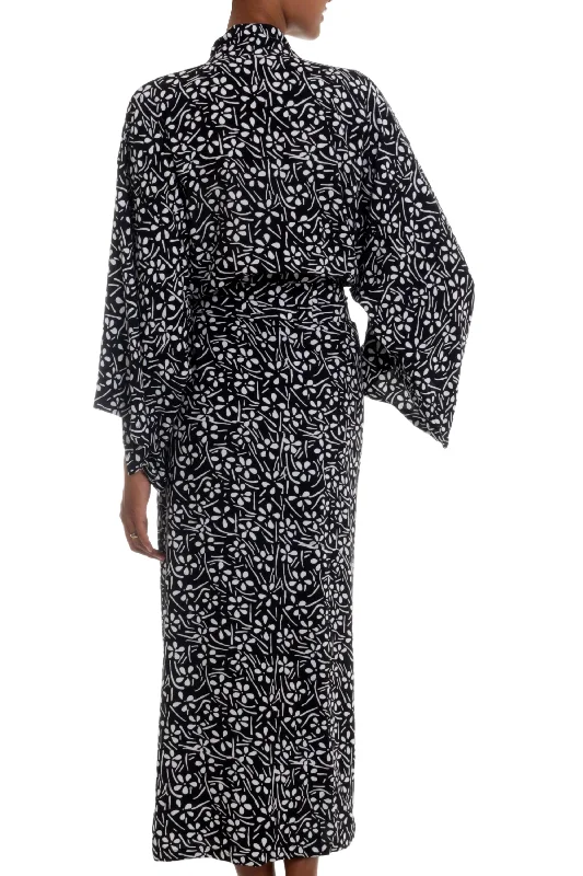 simple-luxury-black-and-white-floral-rayon-robe-from-indonesia-artisan