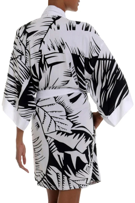 white-tiger-short-black-and-white-tiger-stripe-print-rayon-wrap-robe