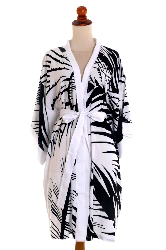 white-tiger-short-black-and-white-tiger-stripe-print-rayon-wrap-robe