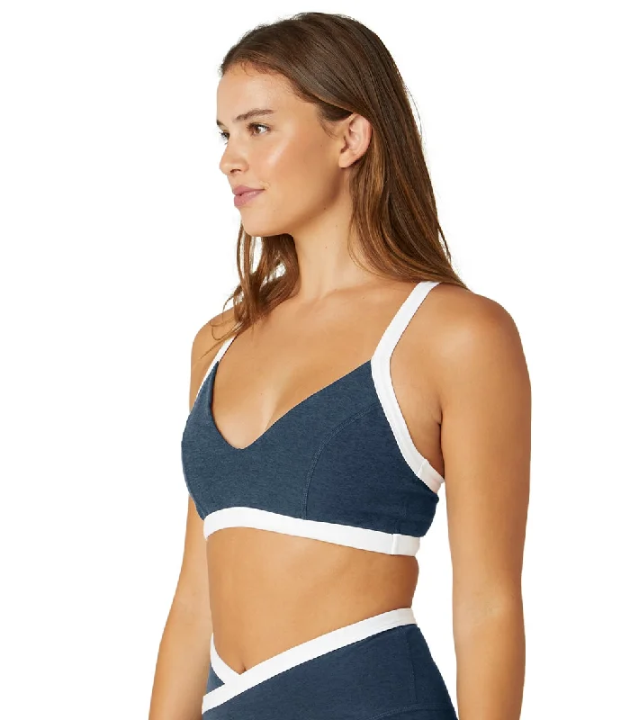 beyond-yoga-spacedye-outlines-bra-8213985-nocturnal-navy-cloud-white