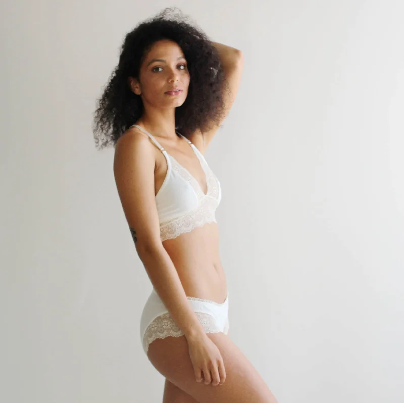 Organic Cotton Panties with Lace Trim