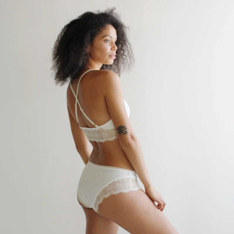 Organic Cotton Panties with Lace Trim