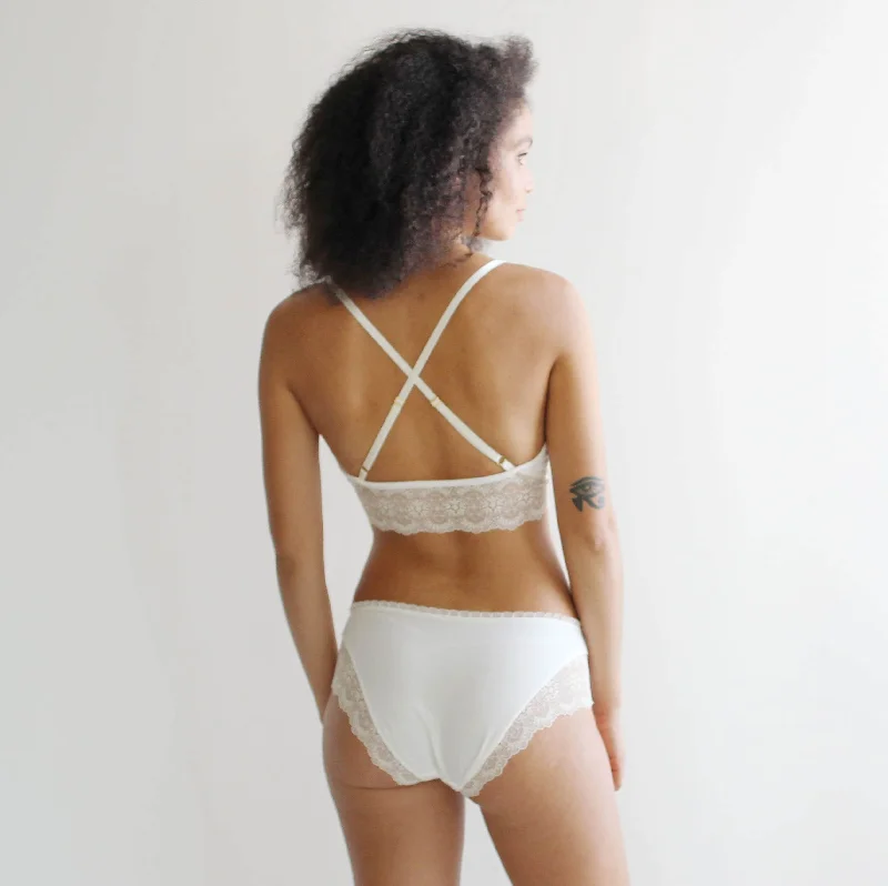 Organic Cotton Panties with Lace Trim