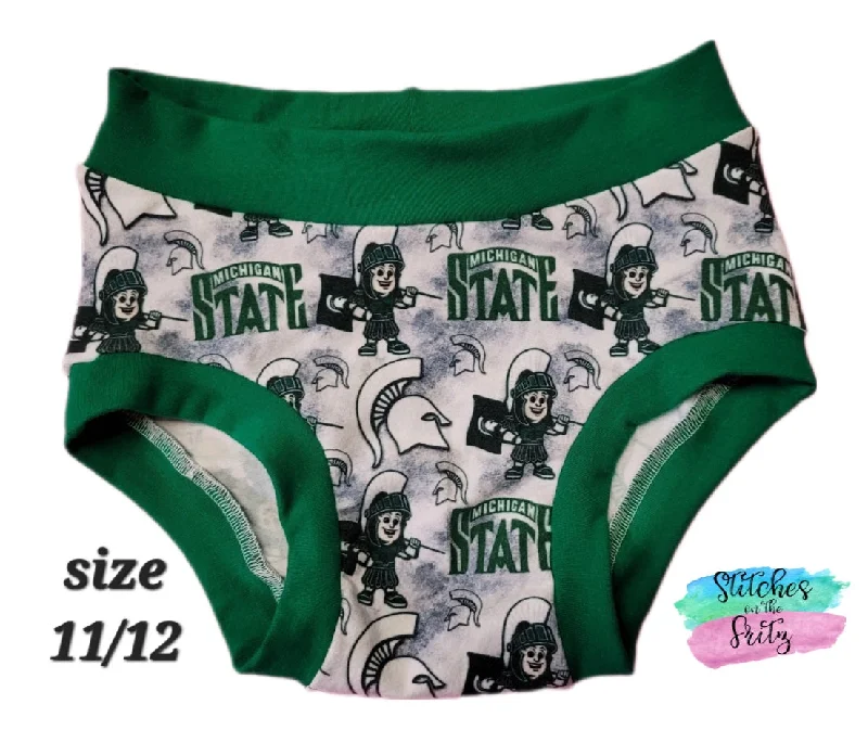 Size 11/12 Undies Spartan