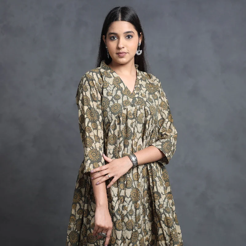 Oversized-trendyBrown - Hand Batik Printed Cotton Flared Gher Dress