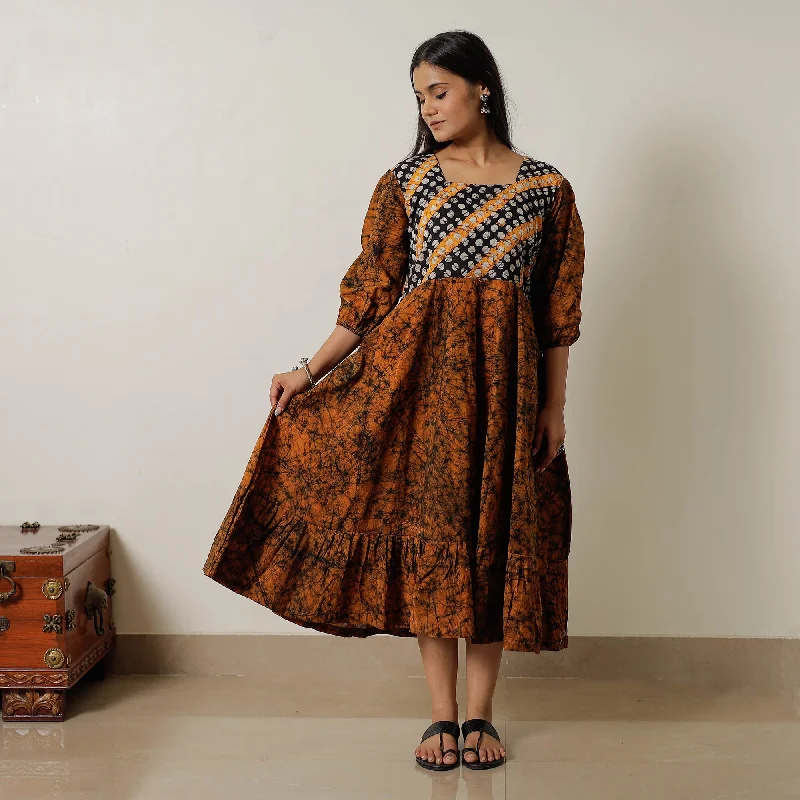 Street-style-iconOrange - Hand Batik Printed Cotton Flared Dress 04