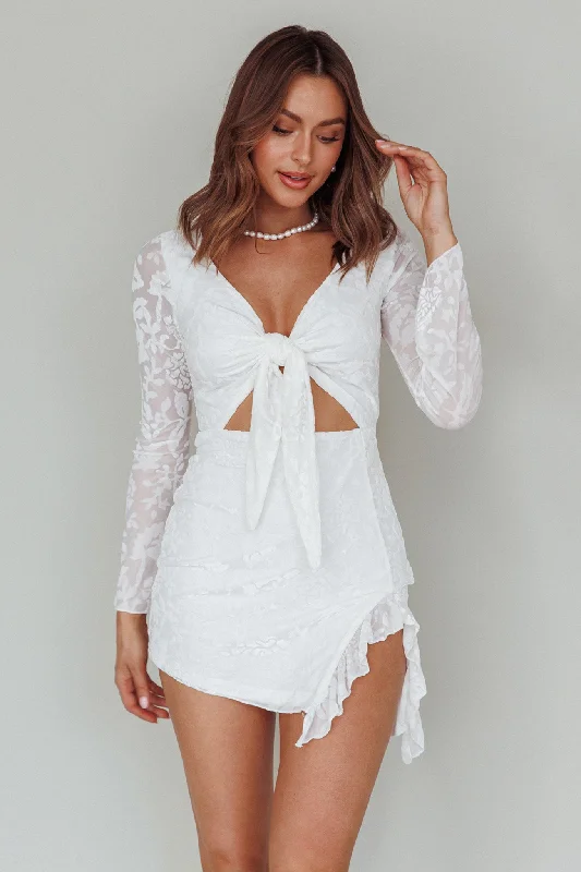 Statement-makingAdri Bust Tie Mini Dress Velvet Floral White