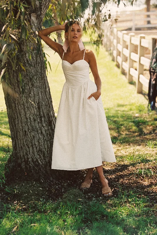Sleek-dystopianAurora Dress - White Eyelet