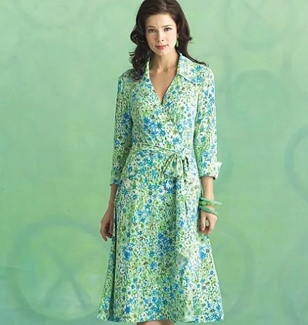 Hepburn-esqueButterick 5030 Misses' Dress, Belt and Sash Pattern | Easy