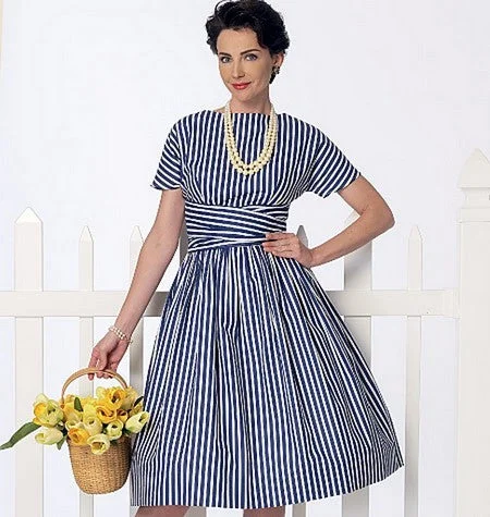 Minimalist-streetButterick 6318 Misses' Tie-Waist Dress Pattern