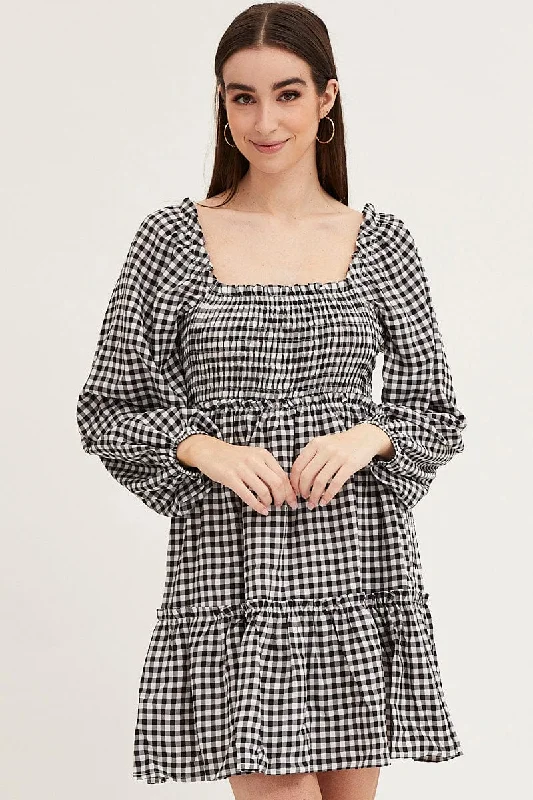 Airy & delicateCheck Shirred Skater Dress