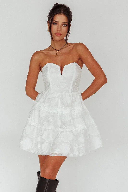 Effortlessly-coolDemi Frill Trim Strapless Dress White