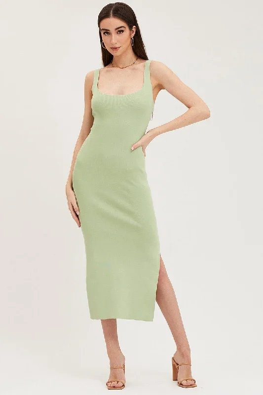 Sleek-tailoringGreen Cut Out Back Knit Dress