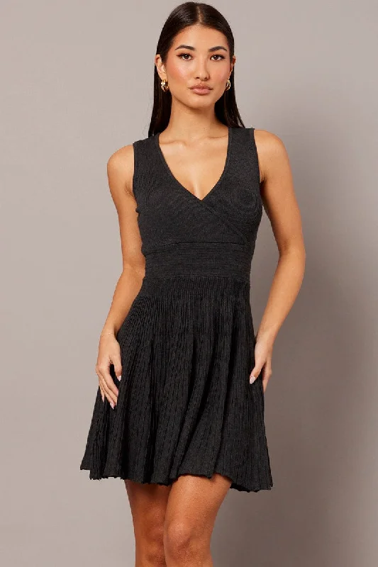 Classic-cutGrey Knit Dress Sleeveless Fit and Flare