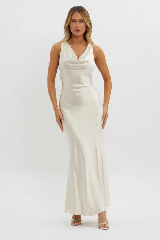 Futuristic-styleGwendelynn Floral Back Strap Dress Champagne