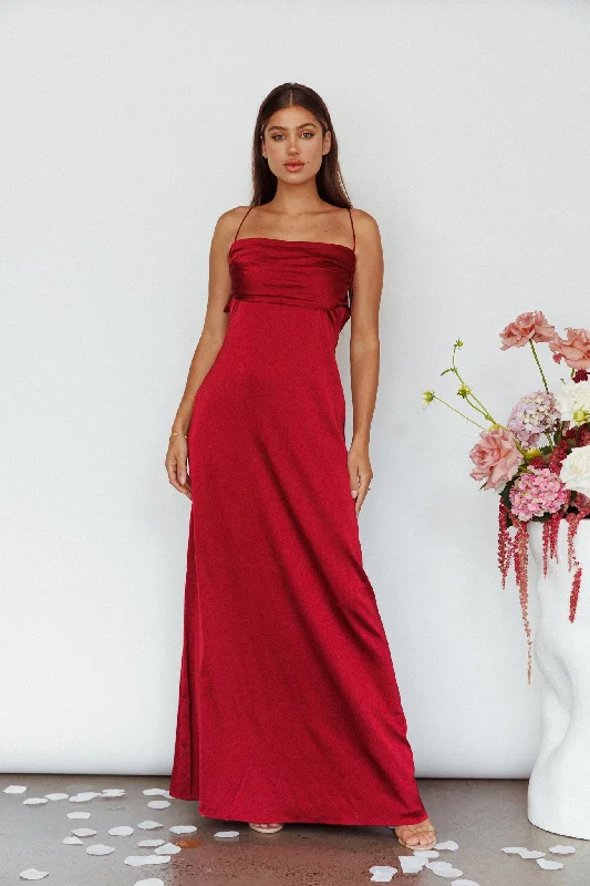 Understated-luxuryLove Letters Strappy Cowl Back Dress Burgundy