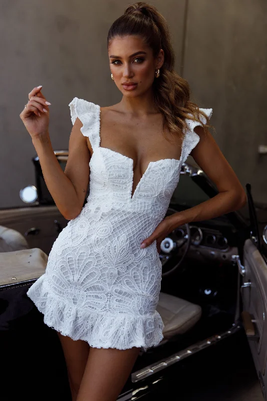 Capsule-wardrobe readyMon Papillon Lace Mini Dress White