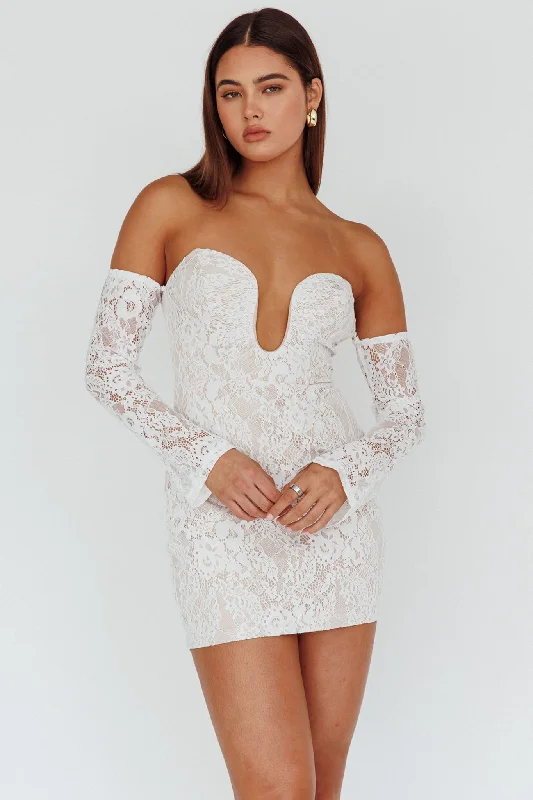 Function-meets-styleNouveau U-Neckline Mini Dress Lace White