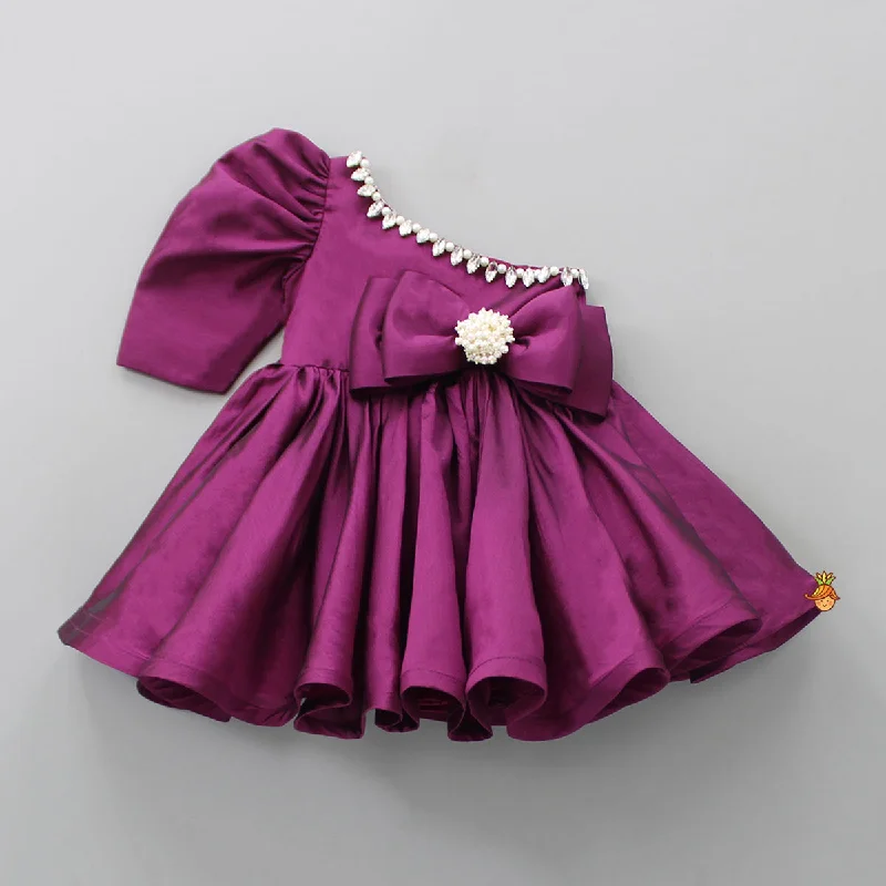 Street-techGorgeous One Shoulder Bow Enhanced Flared Dress