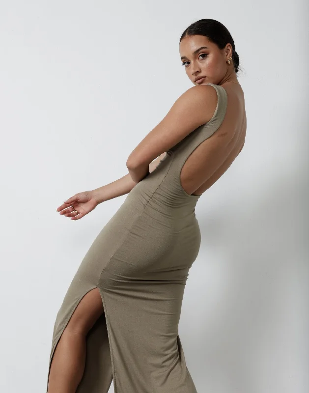 Luxe-minimalismLuna Maxi Dress (Light Khaki)
