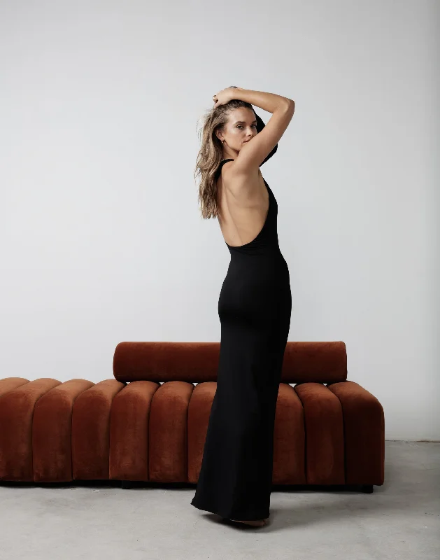 Sleek & structuredNico Maxi Dress (Black)