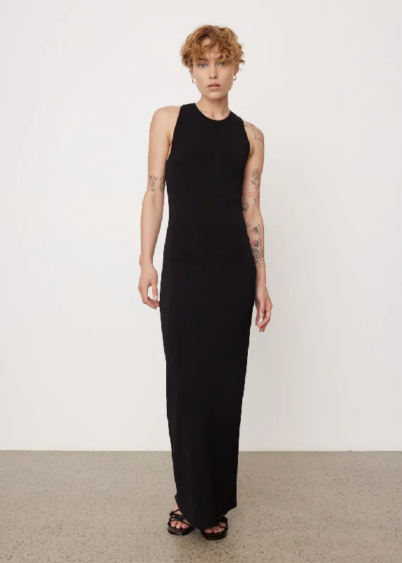Sport-meets-streetOpen Back Knit Dress