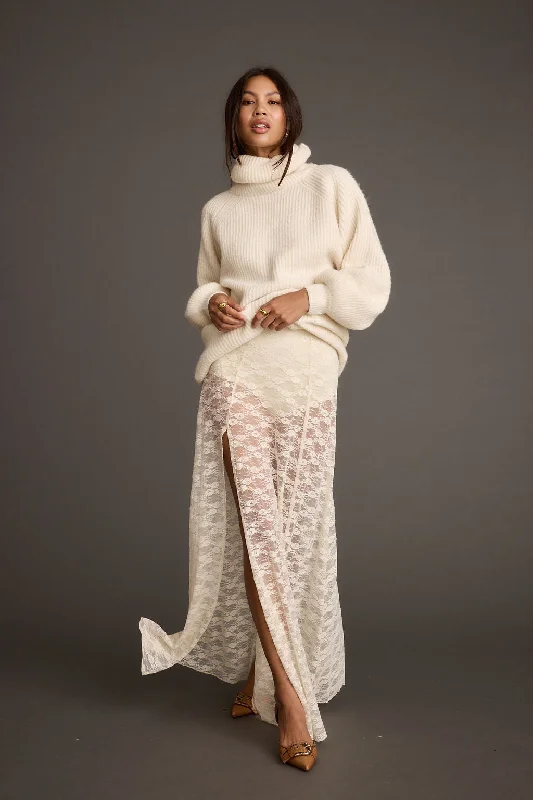 Baggy-fitOdessa White Lace Maxi Skirt