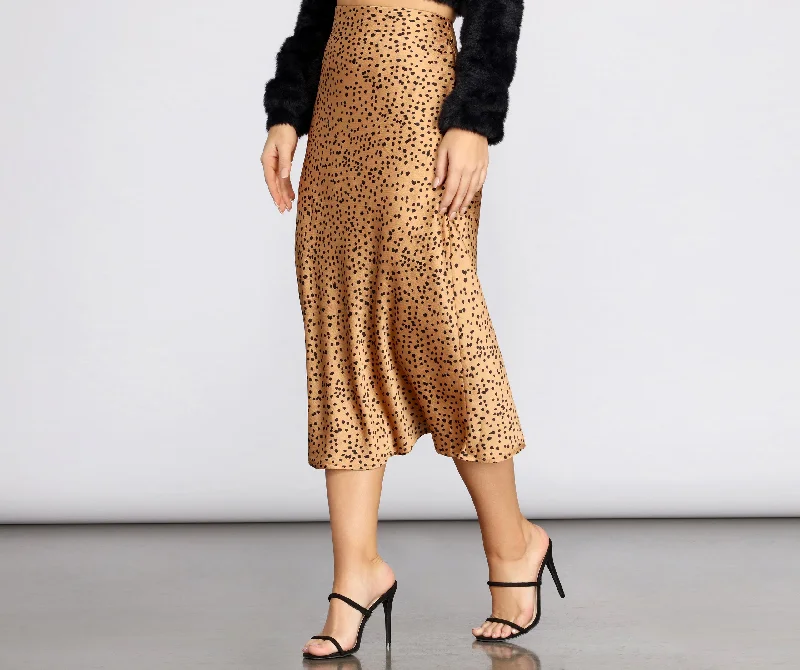 Smooth silhouetteSpotted Flare Midi Skirt