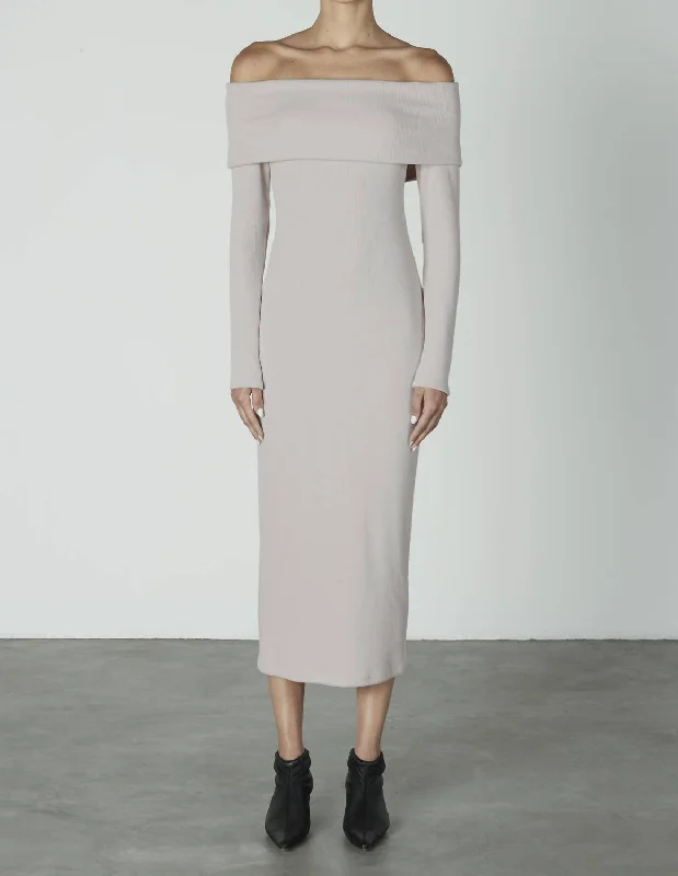 Baggy-fitSweater Knit Off Shoulder Dress In Rose Tan