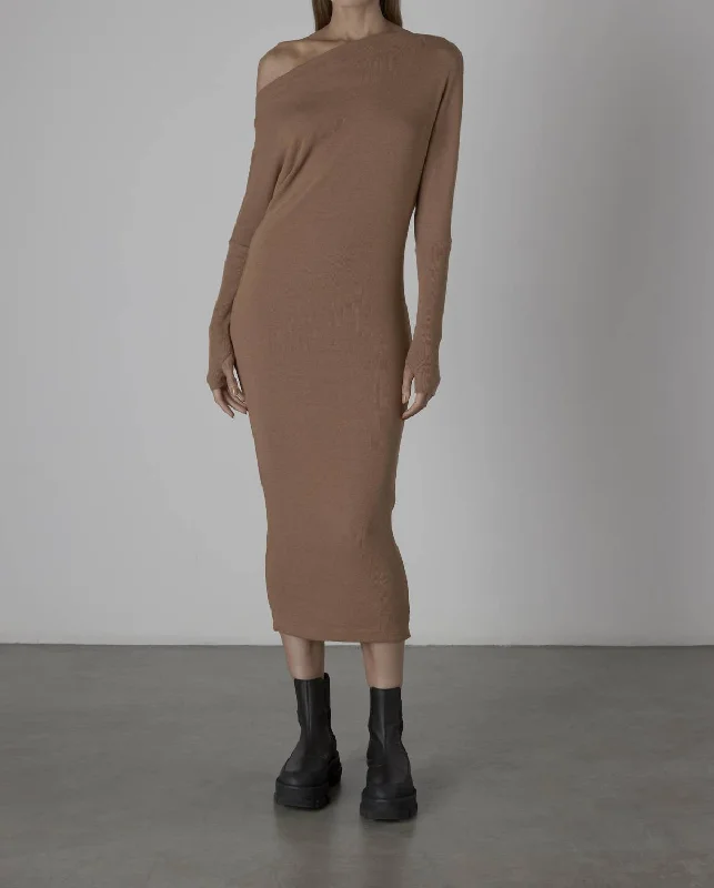 Timeless eleganceSweater Knit Slouch Dress In Amber