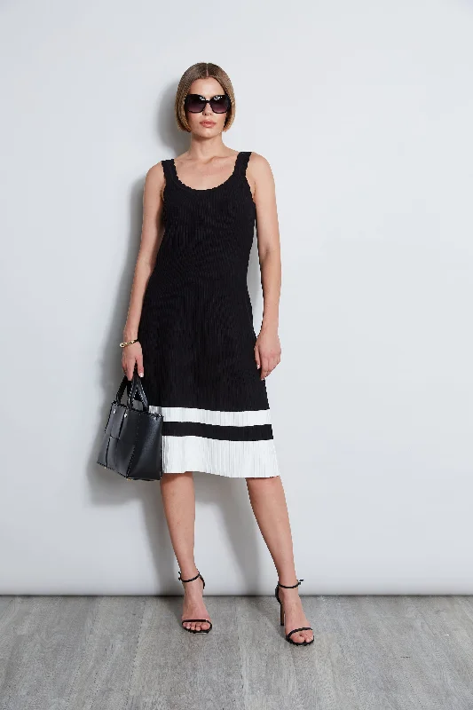 Soft & flowyScallop Knit Dress