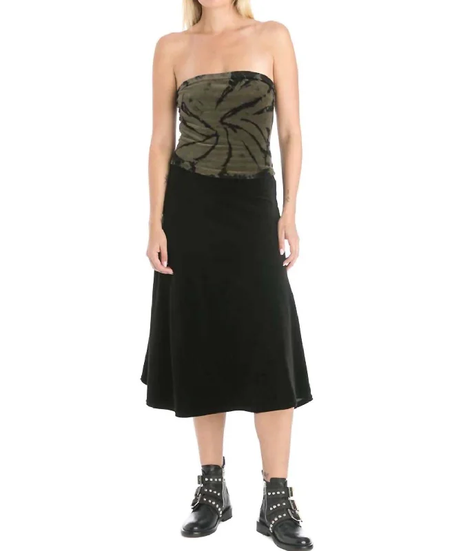 Tastefully tailoredVelour Midi Flare Skirt In Black