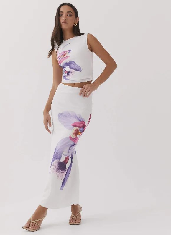 Sophisticated old-worldWaiting For Dawn Mesh Maxi Skirt - White