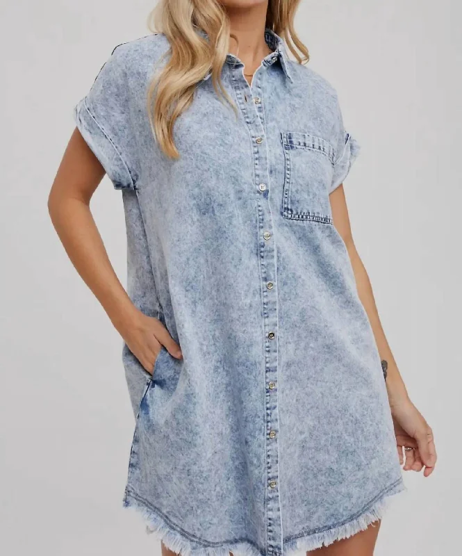 Sporty-glamDenim Shirt Dress In Acid Wash