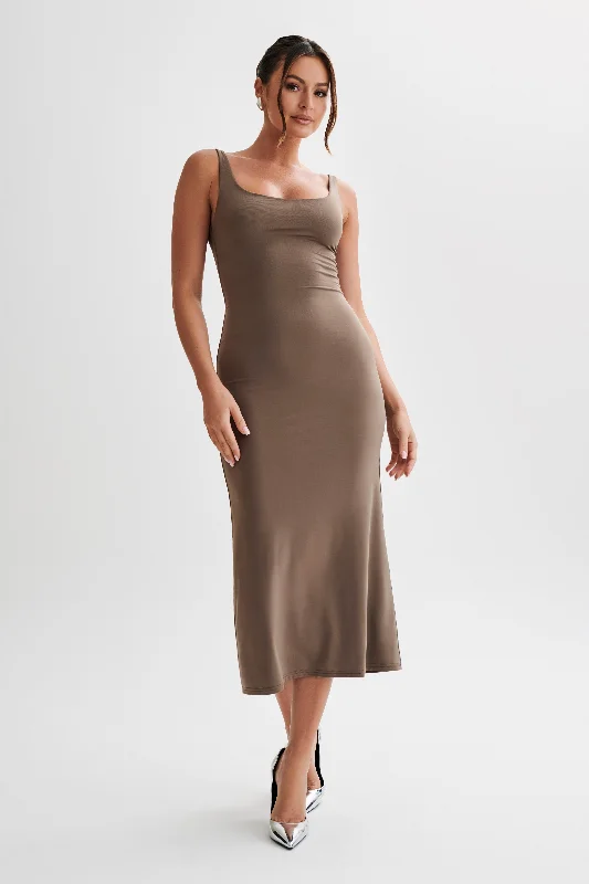 NostalgicAugustine Slinky Scoop Midi Dress - Coco