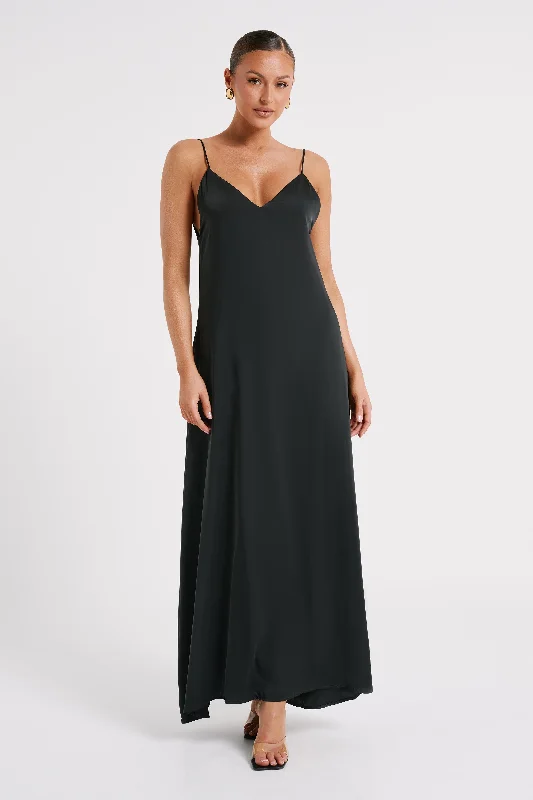 Carefree bohemianBeatrice Flowy Maxi Dress - Black