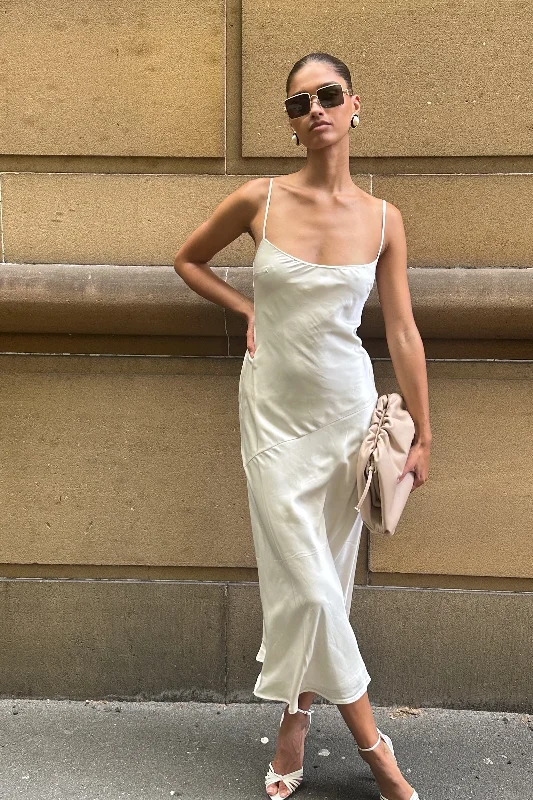 Sartorially-sharpBrynlee Low Back Satin Maxi Dress - Sand