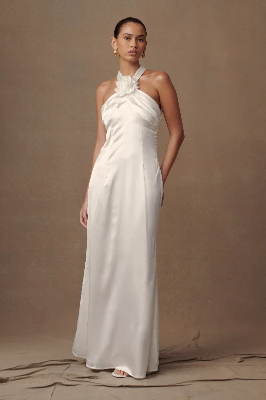StrikingDylan Rose Halter Maxi Dress - White
