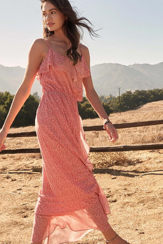 Muted-tone minimalismParadise Garden Ruffled Floral Tulip Maxi Dress
