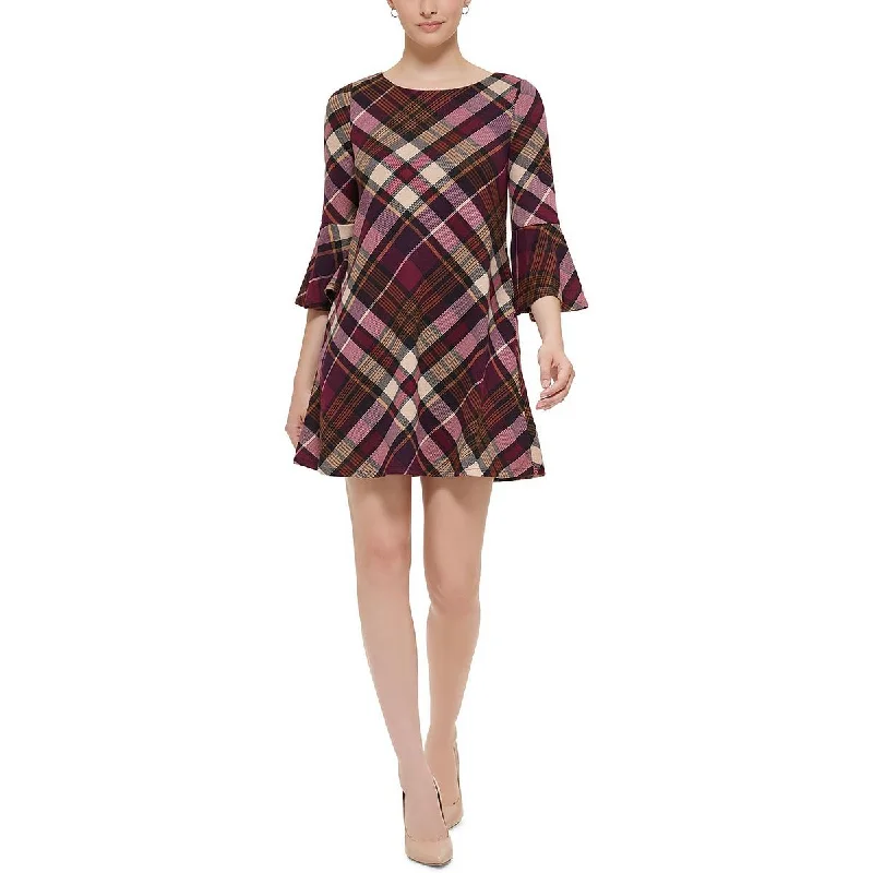 Earth-tone beautyJessica Howard Womens Petites Plaid Bell Sleeves Shift Dress