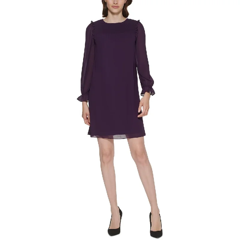 Angelic silhouetteJessica Howard Womens Petites Smocked Illusion Shift Dress