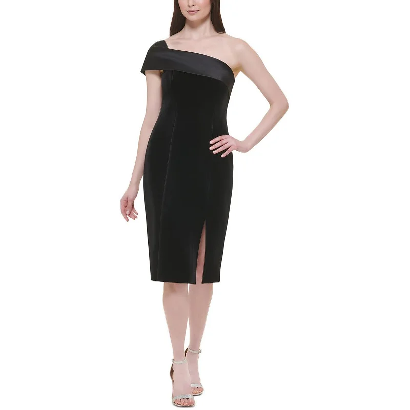 Daring yet classyEliza J Womens Velvet Knee-Length Sheath Dress