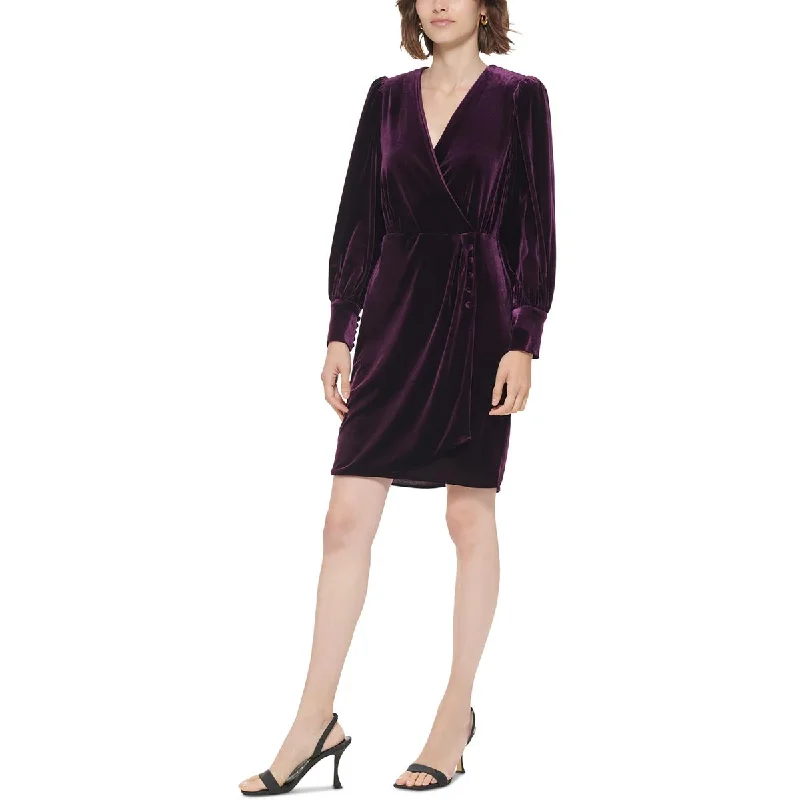 Monochrome-coolCalvin Klein Womens Surplice V-Neck Sheath Dress