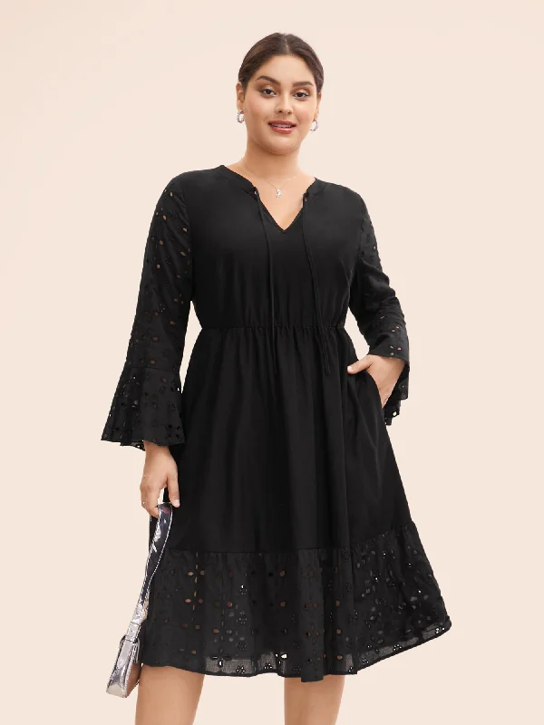 Hollywood-glamEmbroidered Flare Cuffs Midi Dress