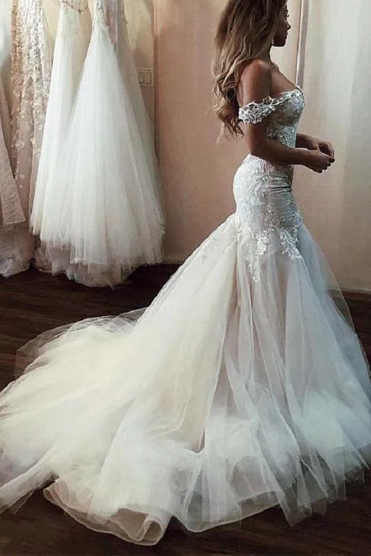 Minimal-streetElegant Mermaid Tulle Off Shoulder Wedding Dress with Lace Top OKU80