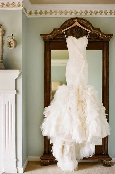 Underground-chicMermaid Sweetheart Ruffles Off White Wedding Dress OK776