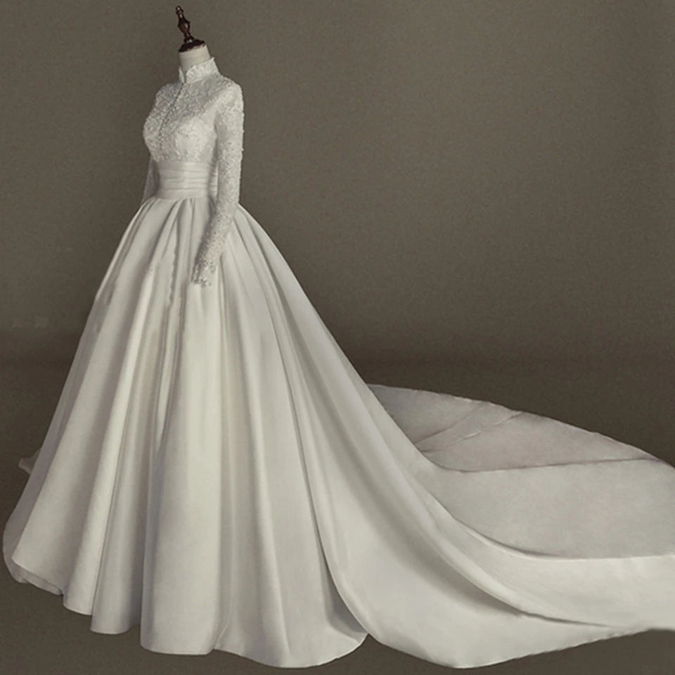 Monochromatic-styleLong Sleeves White Wedding Dress Ball Gown Floor Length Sweep