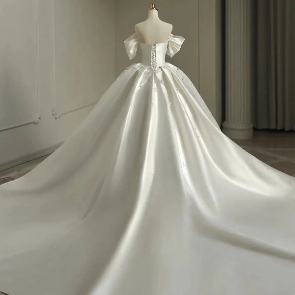 Ultra-stylishShort Sleeve Pleat Sparkly Crystal Satin Ball Gown Wedding Dresses