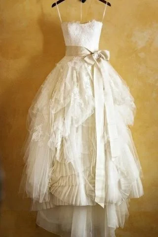 Street-vintagePrincess Spaghetti Straps Ruffles Ivory Ball Gowns Tulle Wedding Dress With Sash OK771 Street-vintagePrincess Spaghetti Straps Ruffles Ivory Ball Gowns Tulle Wedding Dress With Sash OK771