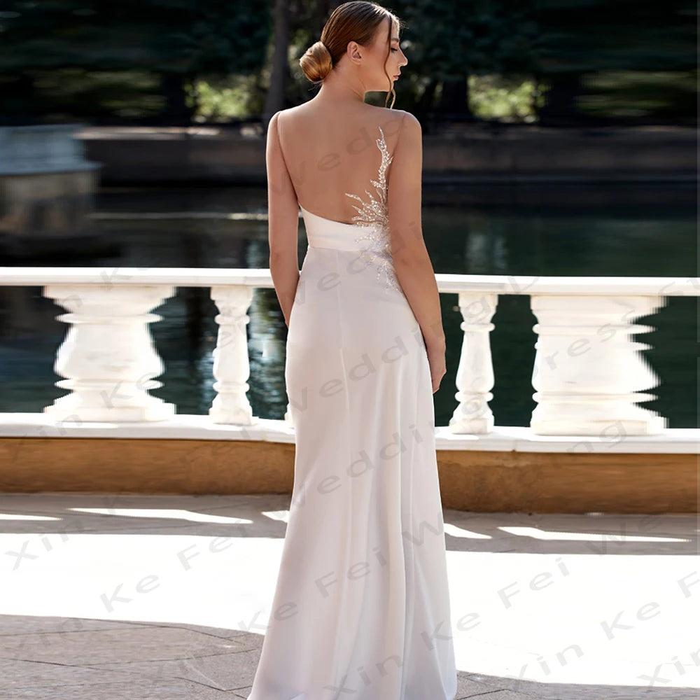 CaptivatingWomen's Bridal Dresses Mermaid Side Split Lace Applique Sleeveless Princess